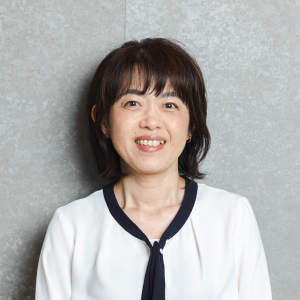 スタッフの声を語る女性社員