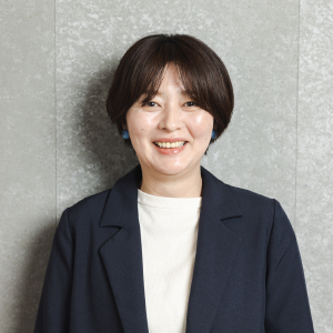 スタッフの声を語る女性社員